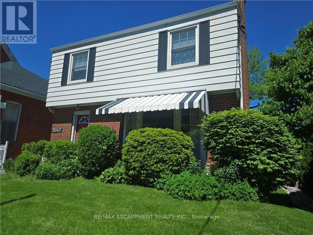 2047 James Street, Burlington (brant)