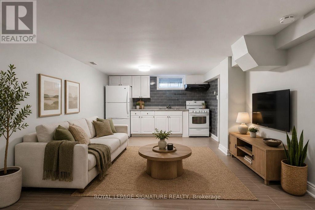Lower - 112 Foch Avenue, Toronto (alderwood)