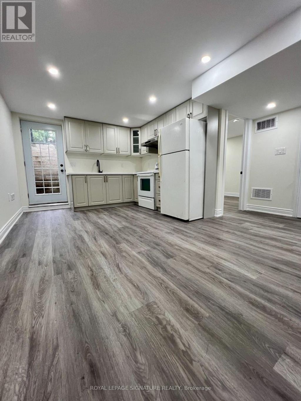 28 Skelton Boulevard, Brampton (brampton North)