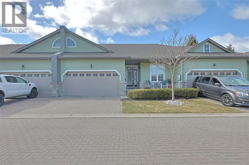 13 Oakwood Links Lane, Grand Bend