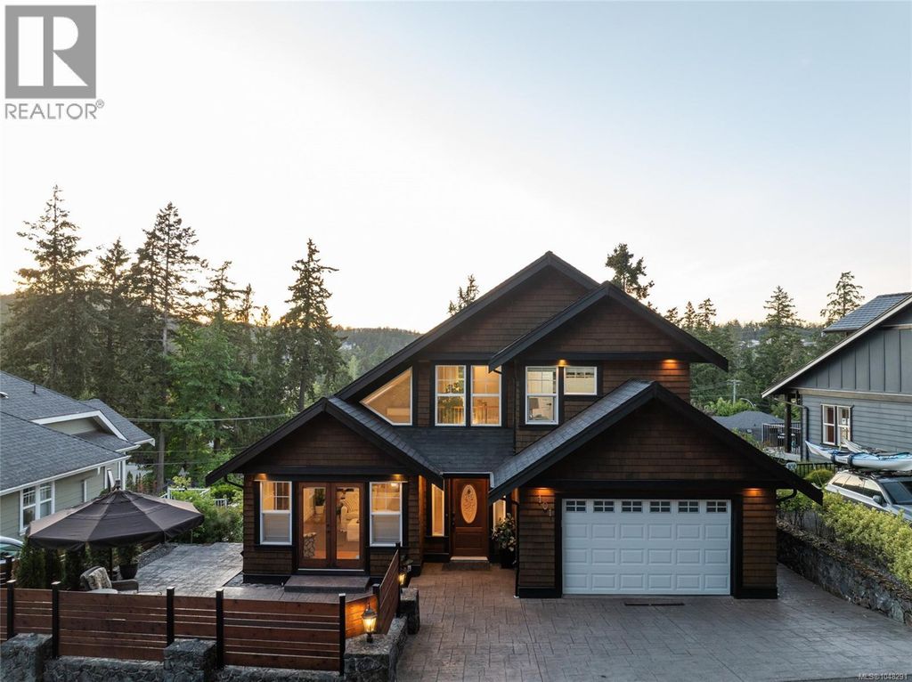 101 Gibraltar Bay Dr, View Royal