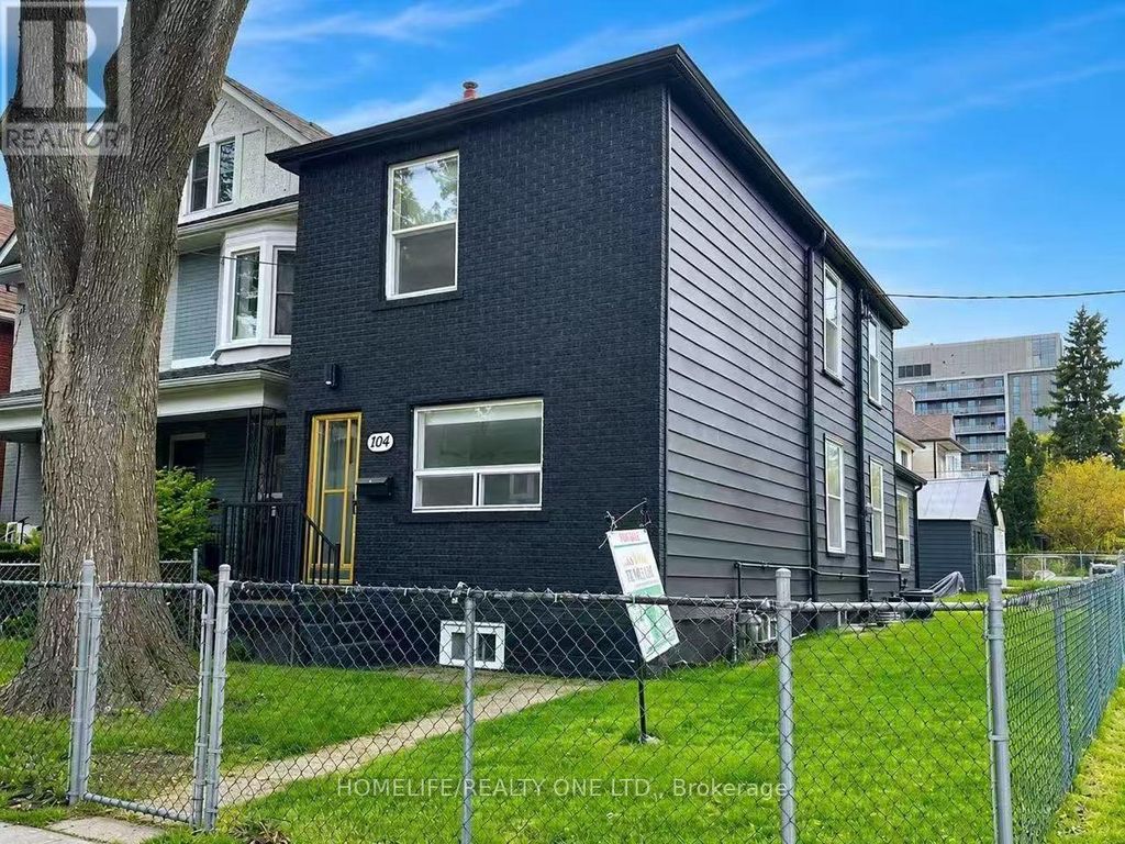 104 Benson Avenue, Toronto (wychwood)