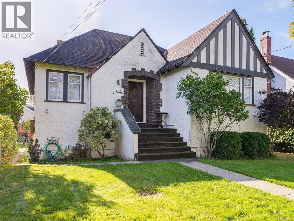 2633 Orchard Ave, Oak Bay