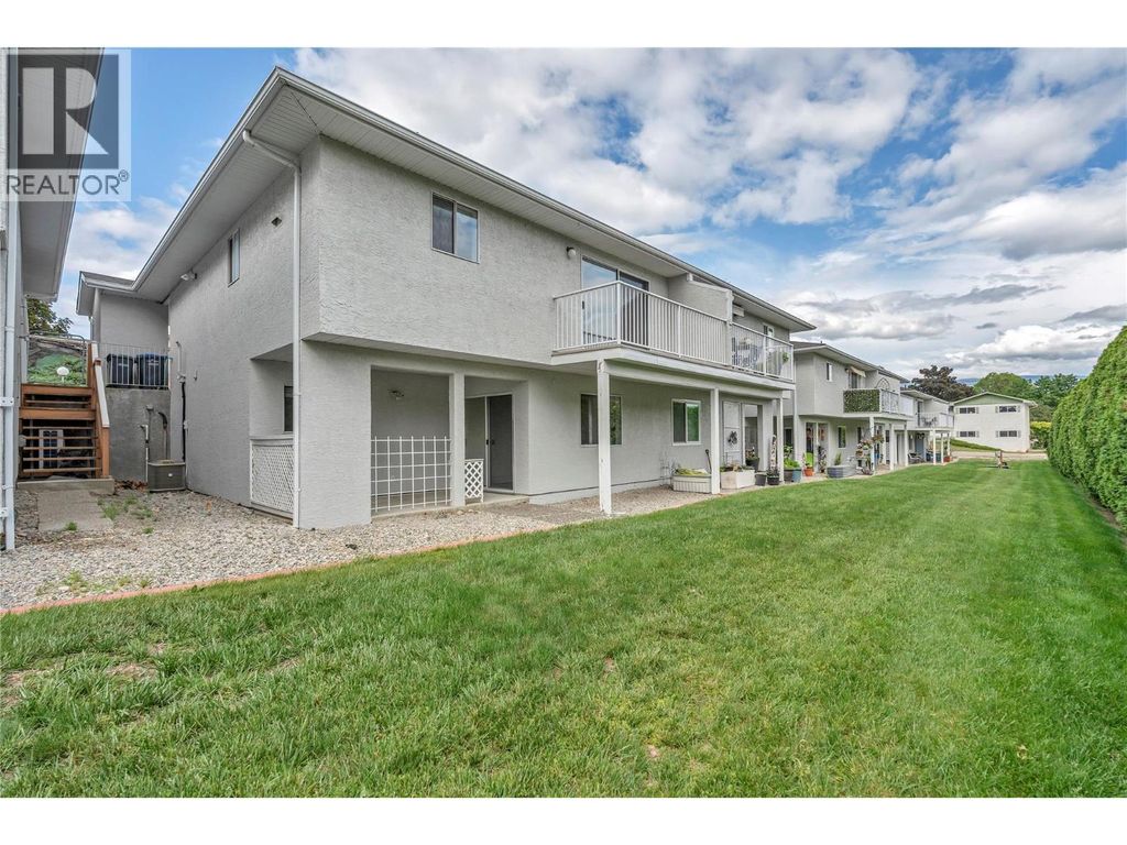 14615 Victoria Road Unit# 7, Summerland