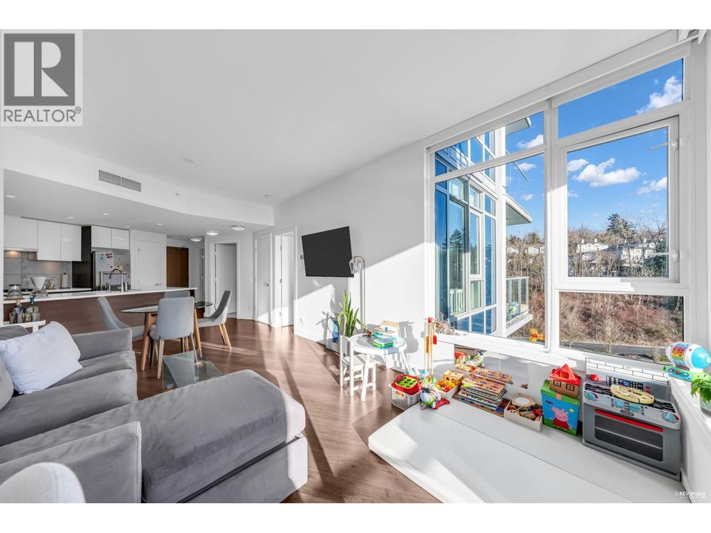 716 3557 Sawmill Crescent, Vancouver