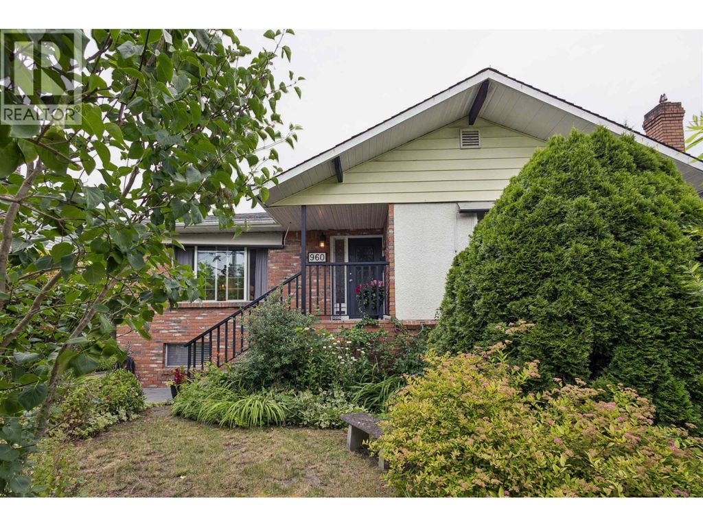 960 Cliff Avenue, Burnaby