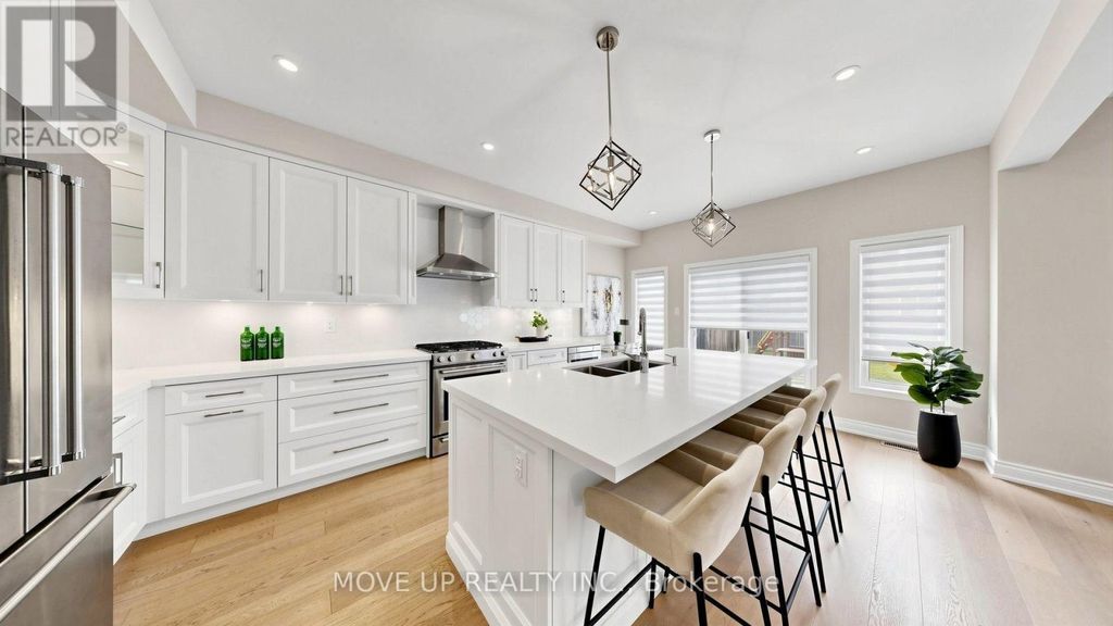 35 Lauderdale Drive, Vaughan (patterson)