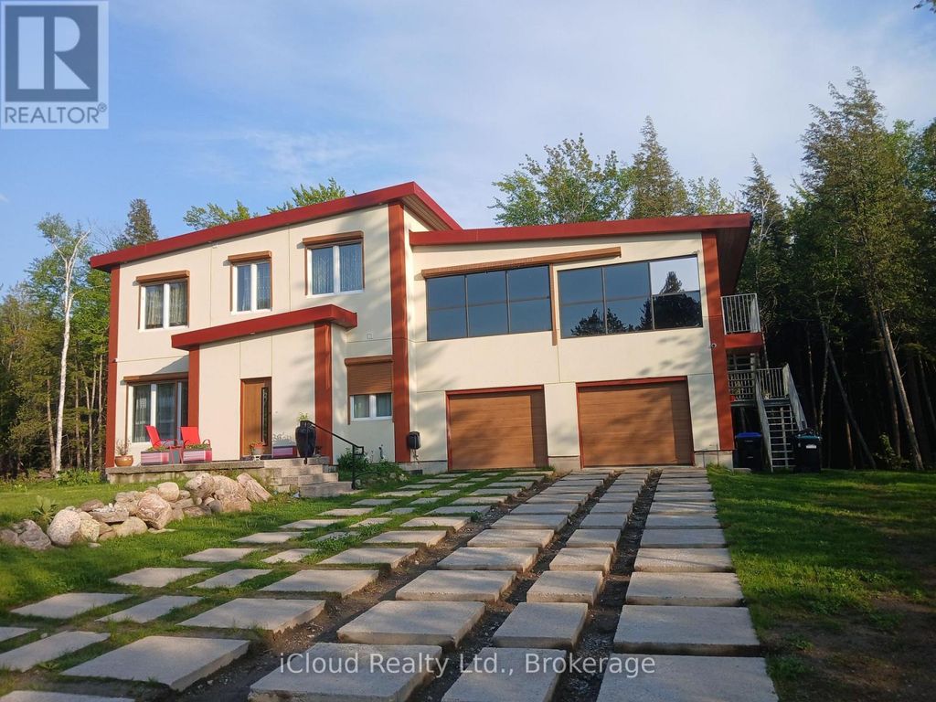 2216 Champlain Road, Tiny