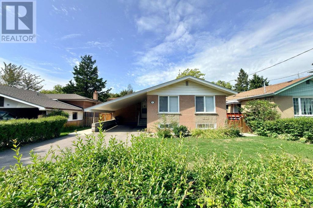 72 Hadrian Avenue, Toronto (elms-Old Rexdale)