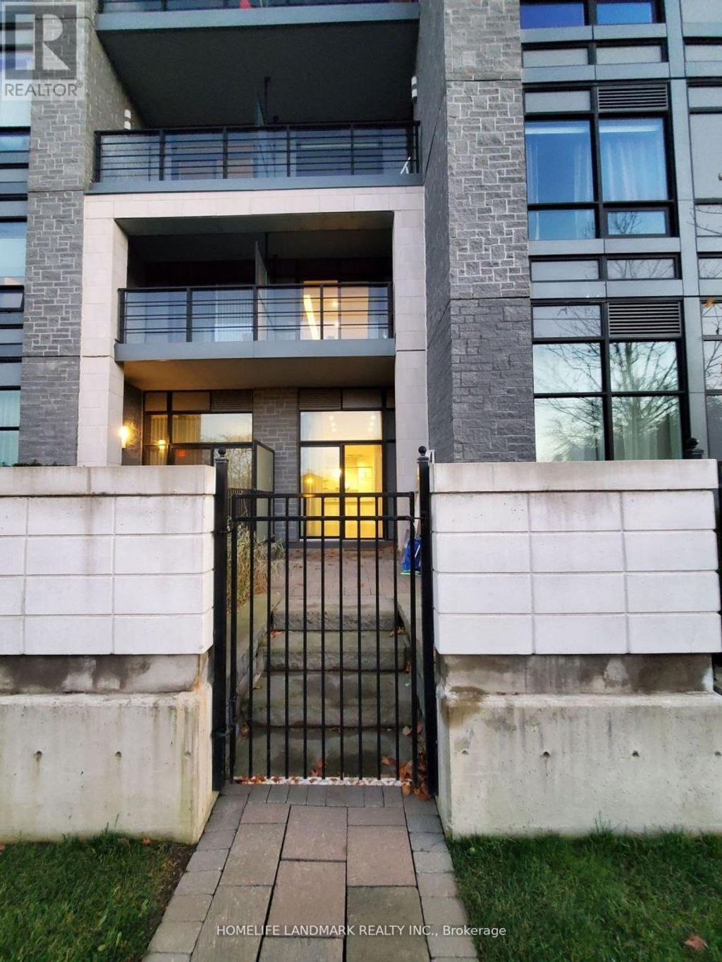 116 - 21 Clairtrell Road, Toronto (willowdale East)