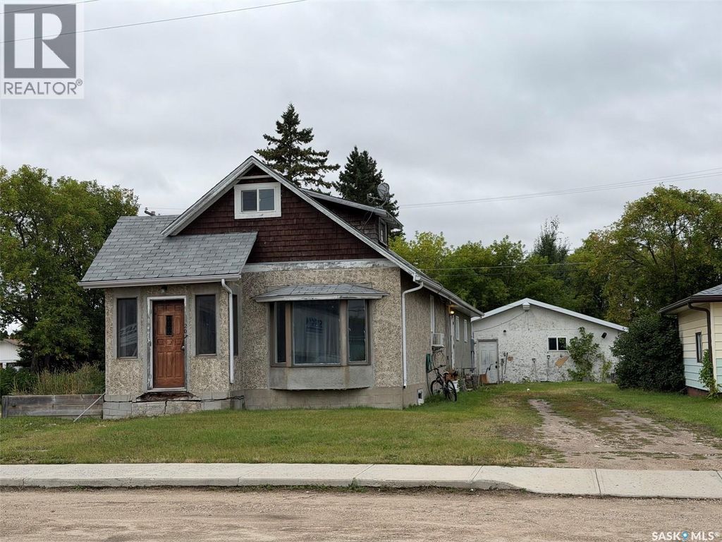 207 Main Street, Hudson Bay