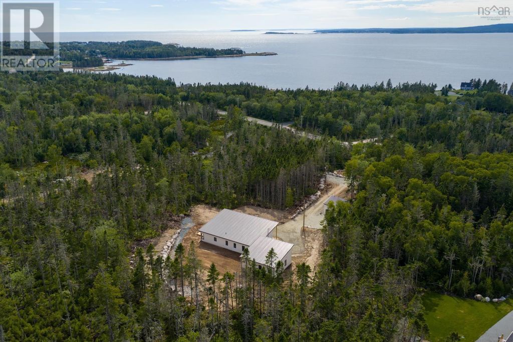 9241 Peggys Cove Road, Hacketts Cove