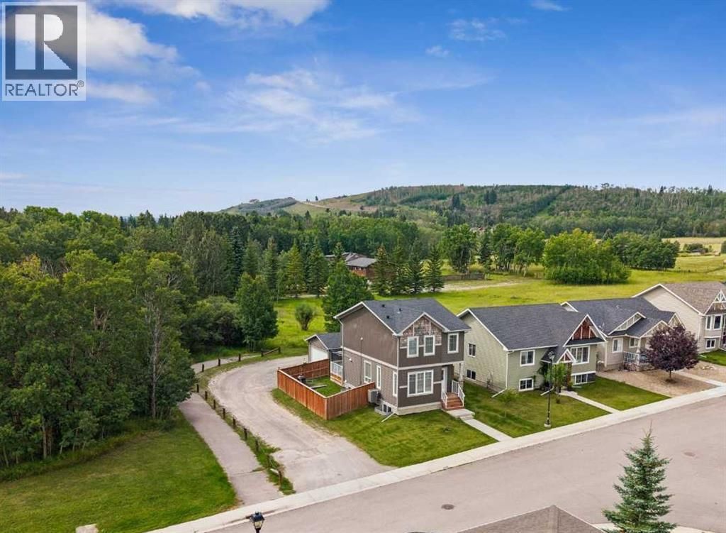 401 Edward Avenue Nw, Diamond Valley