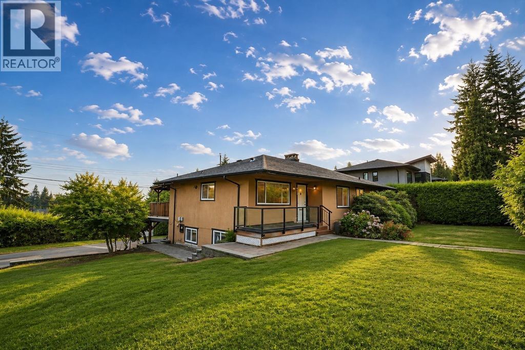 799 Donegal Place, North Vancouver