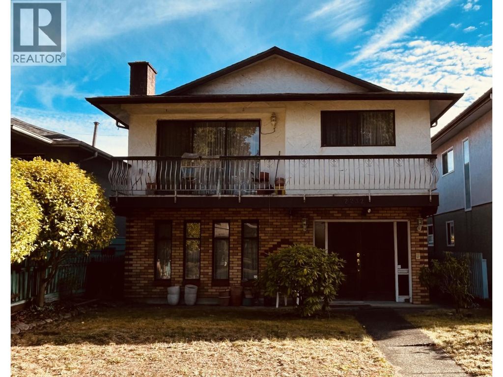 2232 E 45 Avenue, Vancouver