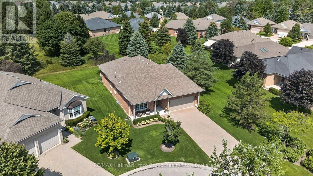201 - 26 Hagen Hollow, Whitchurch-Stouffville (ballantrae)
