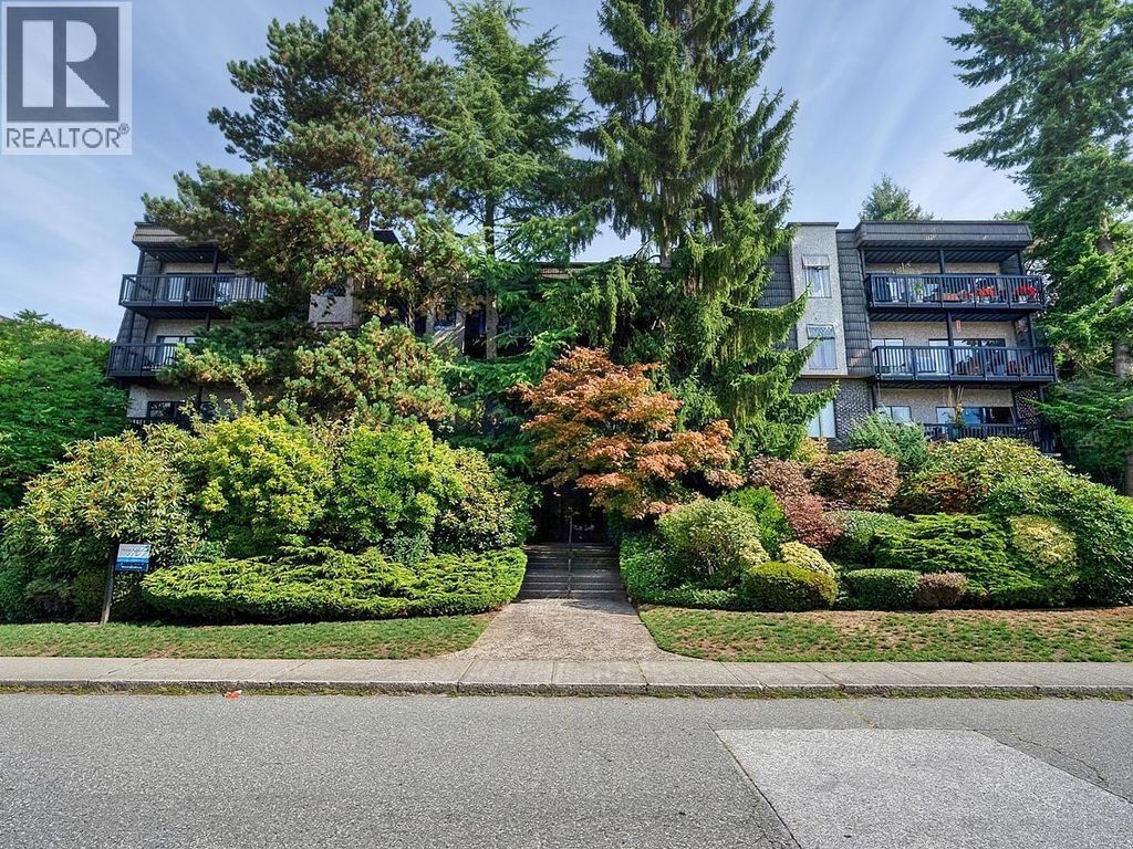205 150 E 5th Street, North Vancouver