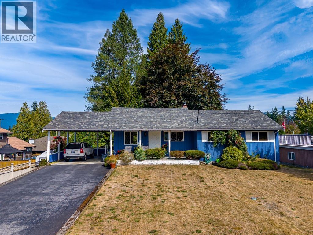 1721 Bowman Avenue, Coquitlam