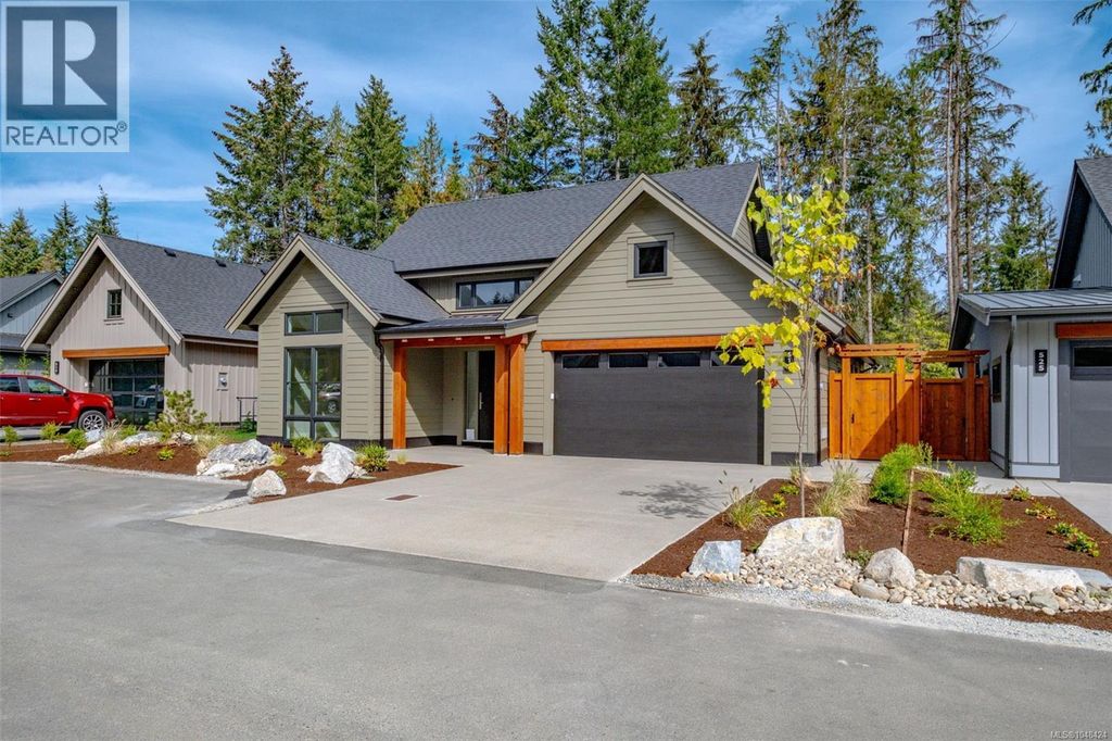 519 Hole-in-one Dr, Qualicum Beach