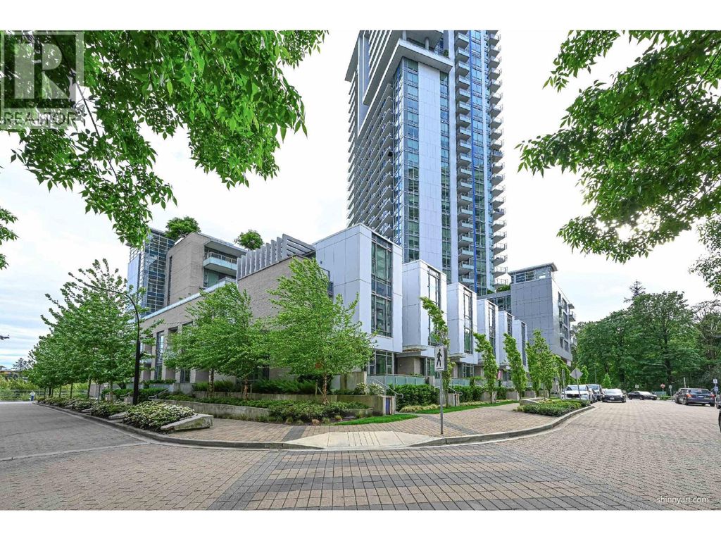 606 1500 Fern Street, North Vancouver
