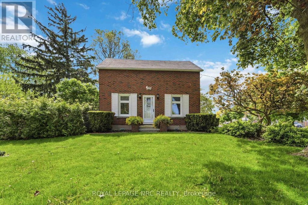 304 Scott Street S, St. Catharines (fairview)