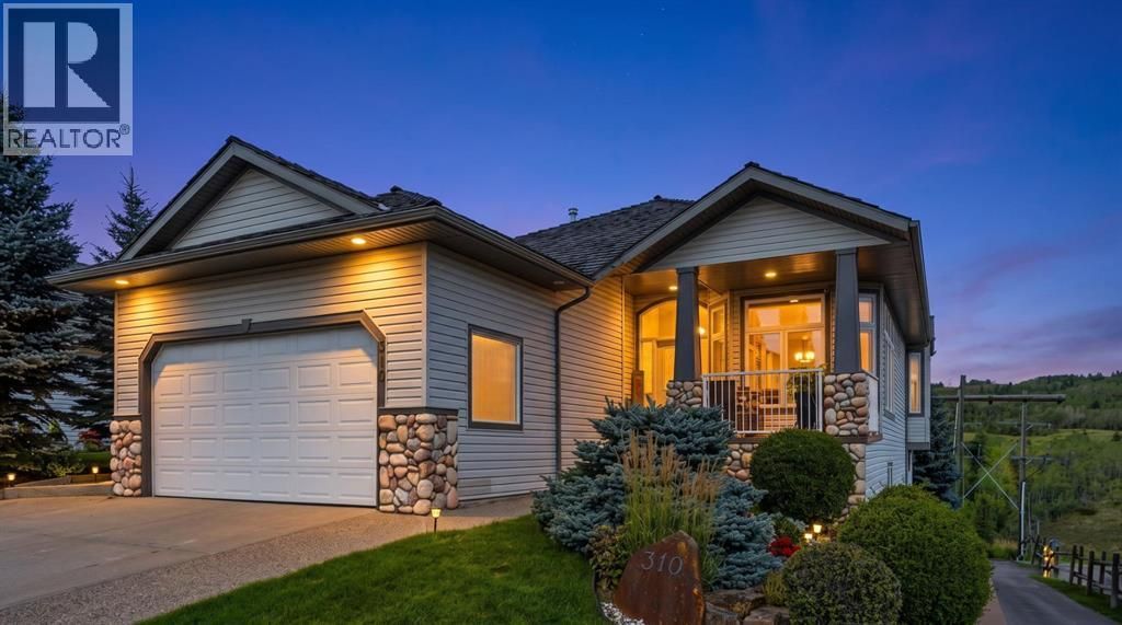310 Gleneagles View, Cochrane
