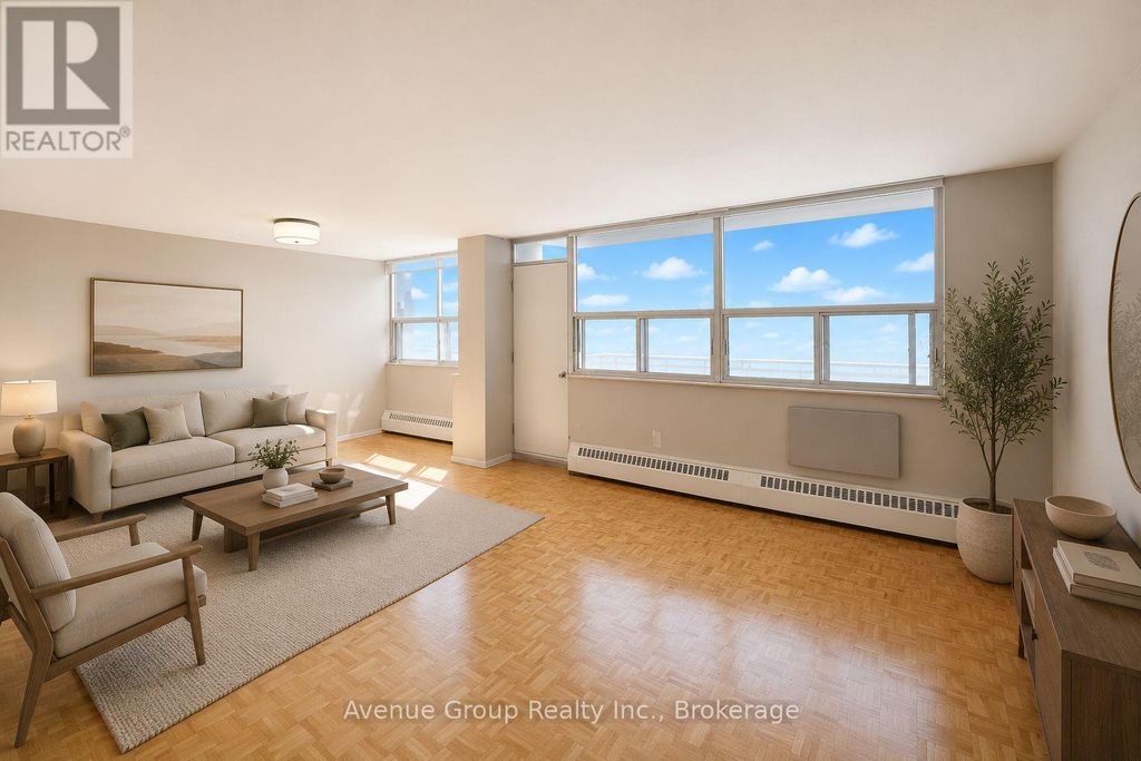 704 - 120 Shelborne Avenue, Toronto (bedford Park-Nortown)
