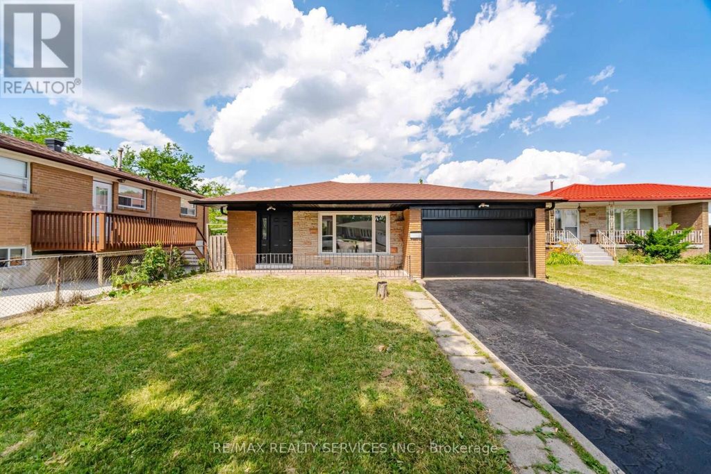 7493 Netherwood Road, Mississauga (malton)