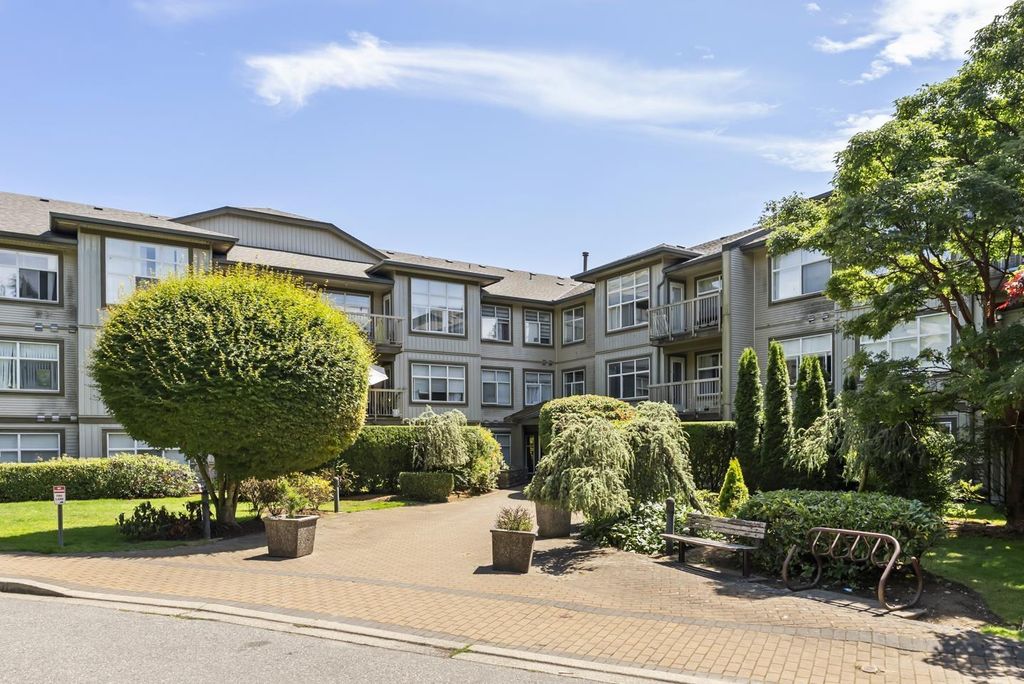 212 14885 105 Avenue, Surrey