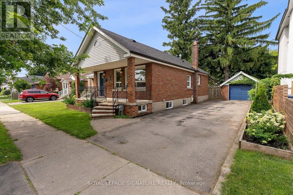 76 Foch Avenue, Toronto (alderwood)