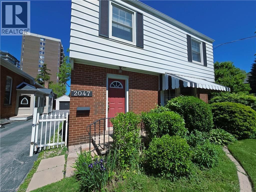2047 James Street, Burlington