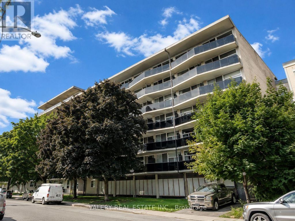 121 - 324 Cambridge Street, Ottawa