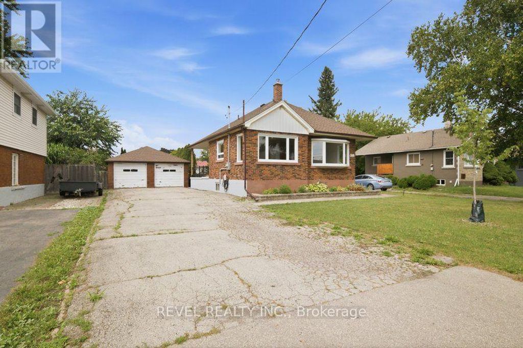 310 Caledon Avenue, Hamilton (rolston)