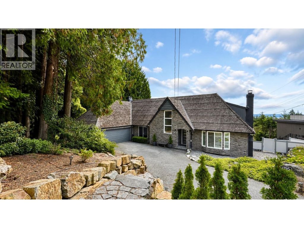 4785 Estevan Place, West Vancouver