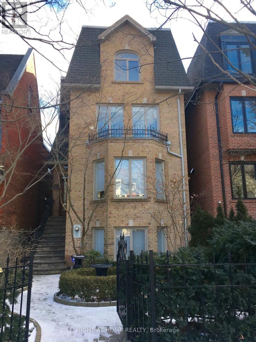 63 Walker Avenue, Toronto (yonge-St. Clair)