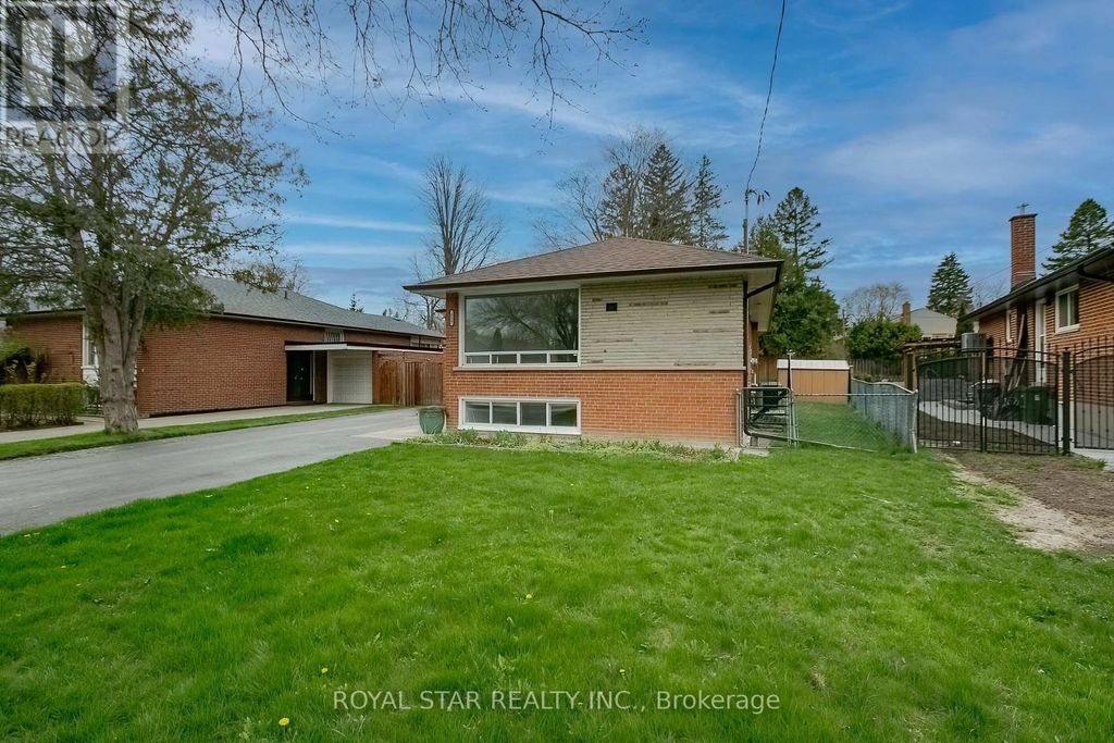 Upper - 114 Wincott Drive, Toronto (kingsview Village-The Westway)