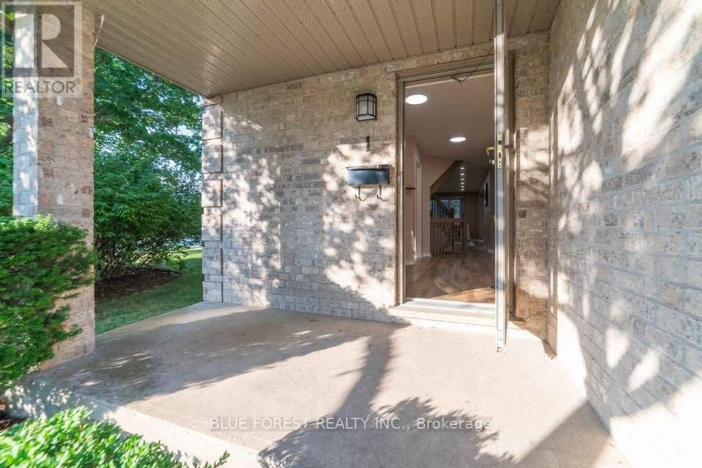 1 - 155 Killarney Road, London North (north H)
