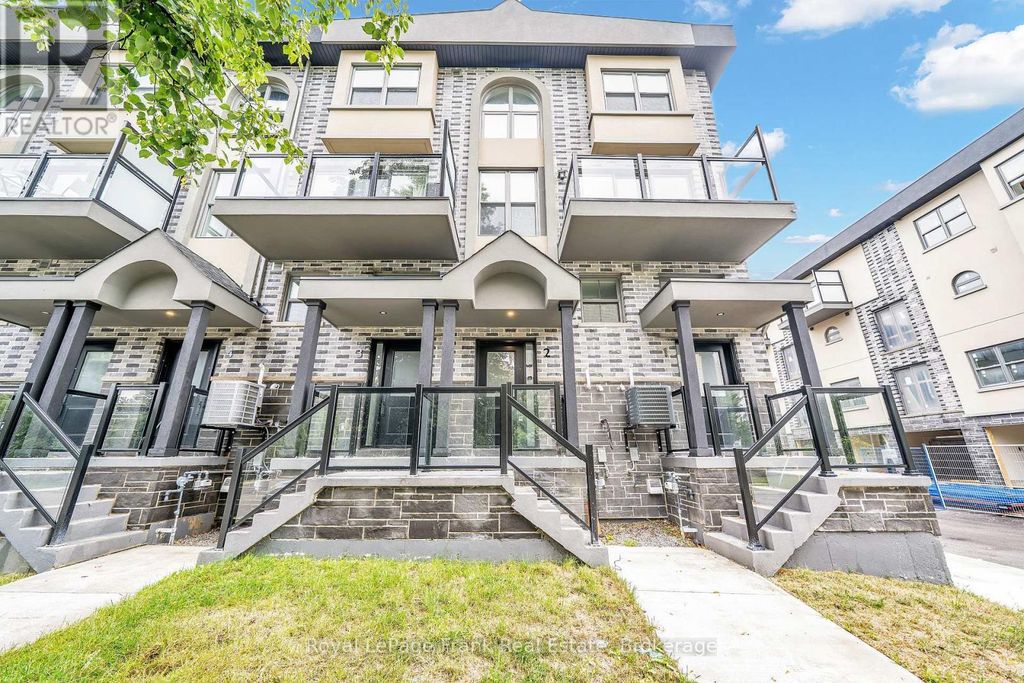 2 - 200 Railway Engine House Way, Whitby (downtown Whitby)