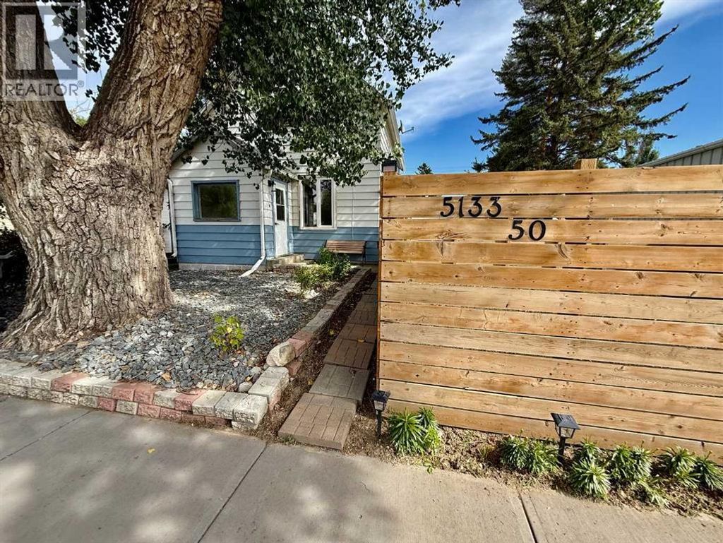5133 50 Street, Provost