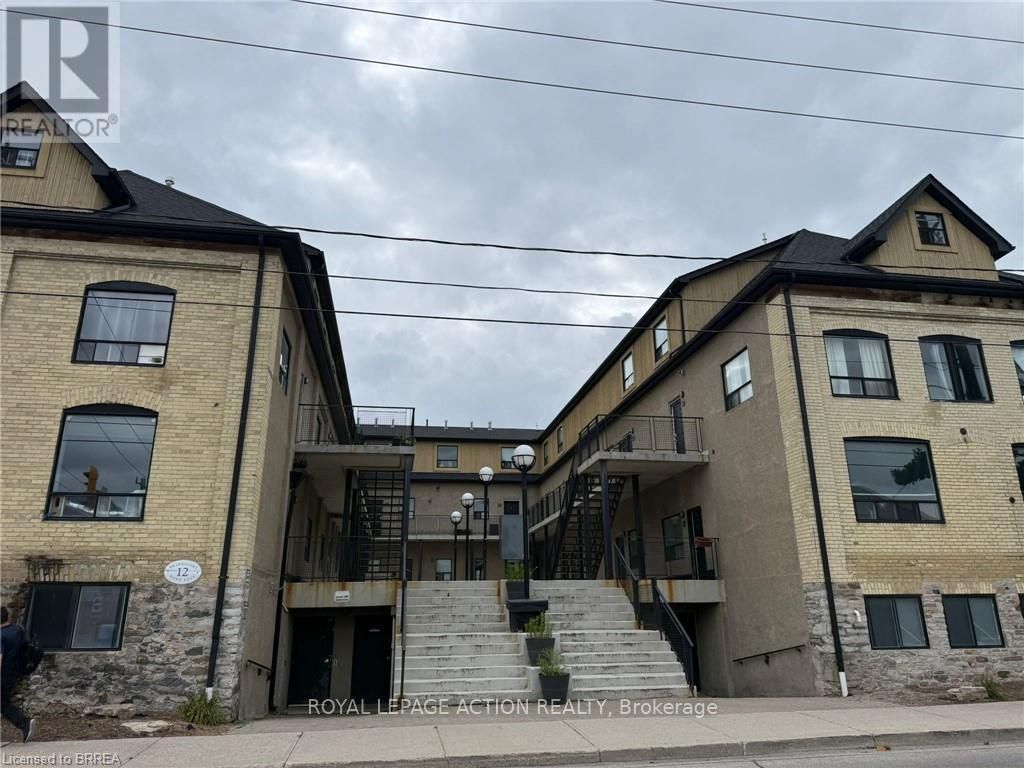 18 - 12 Bridgeport Road E, Waterloo