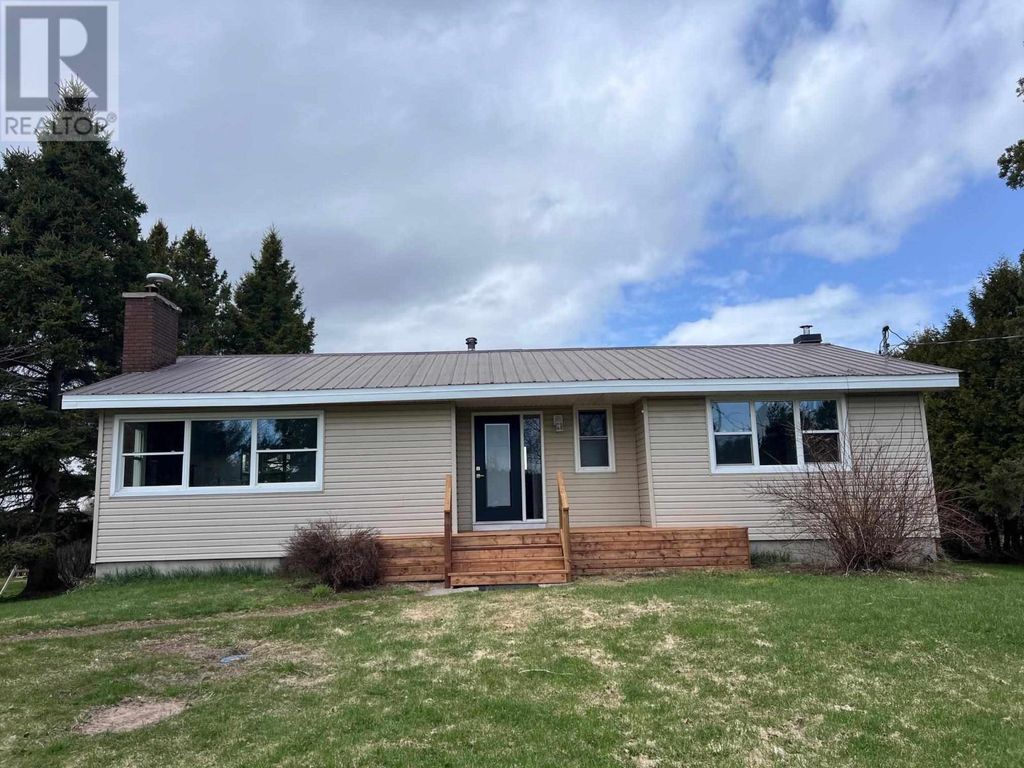 826 I Line Rd, Richards Landing