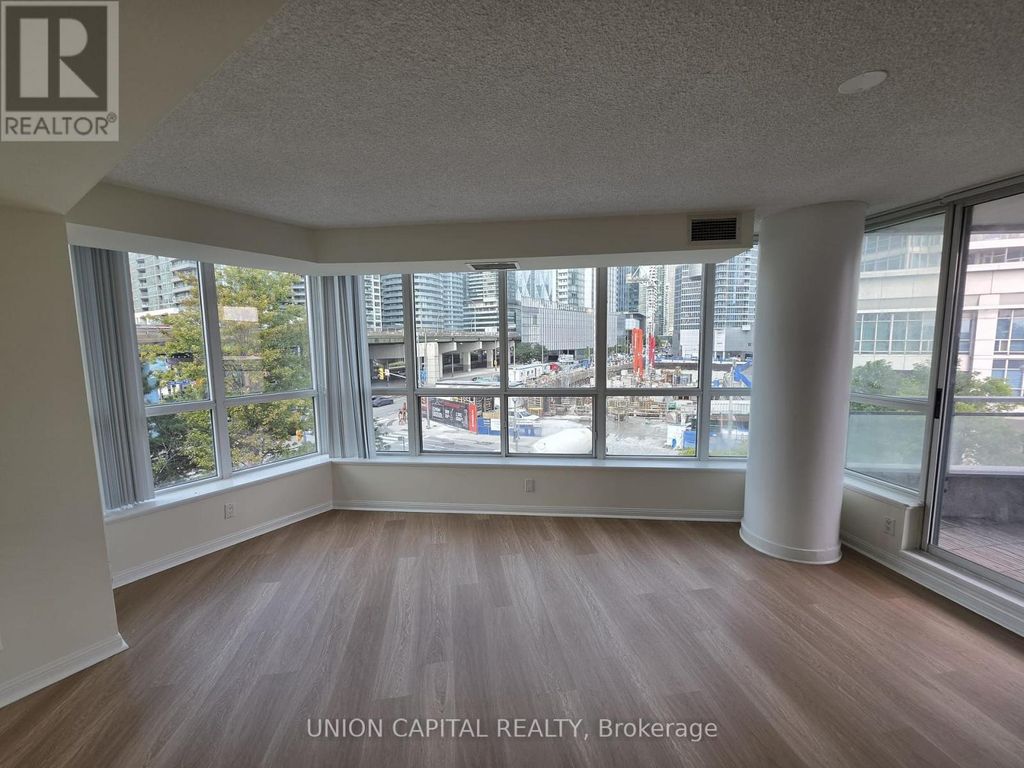 302 - 228 Queens Quay W, Toronto (waterfront Communities)