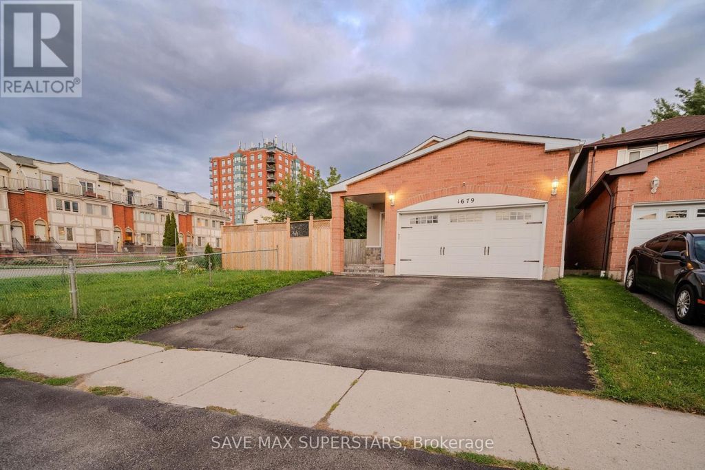 1679 Portland Court, Pickering (village East)