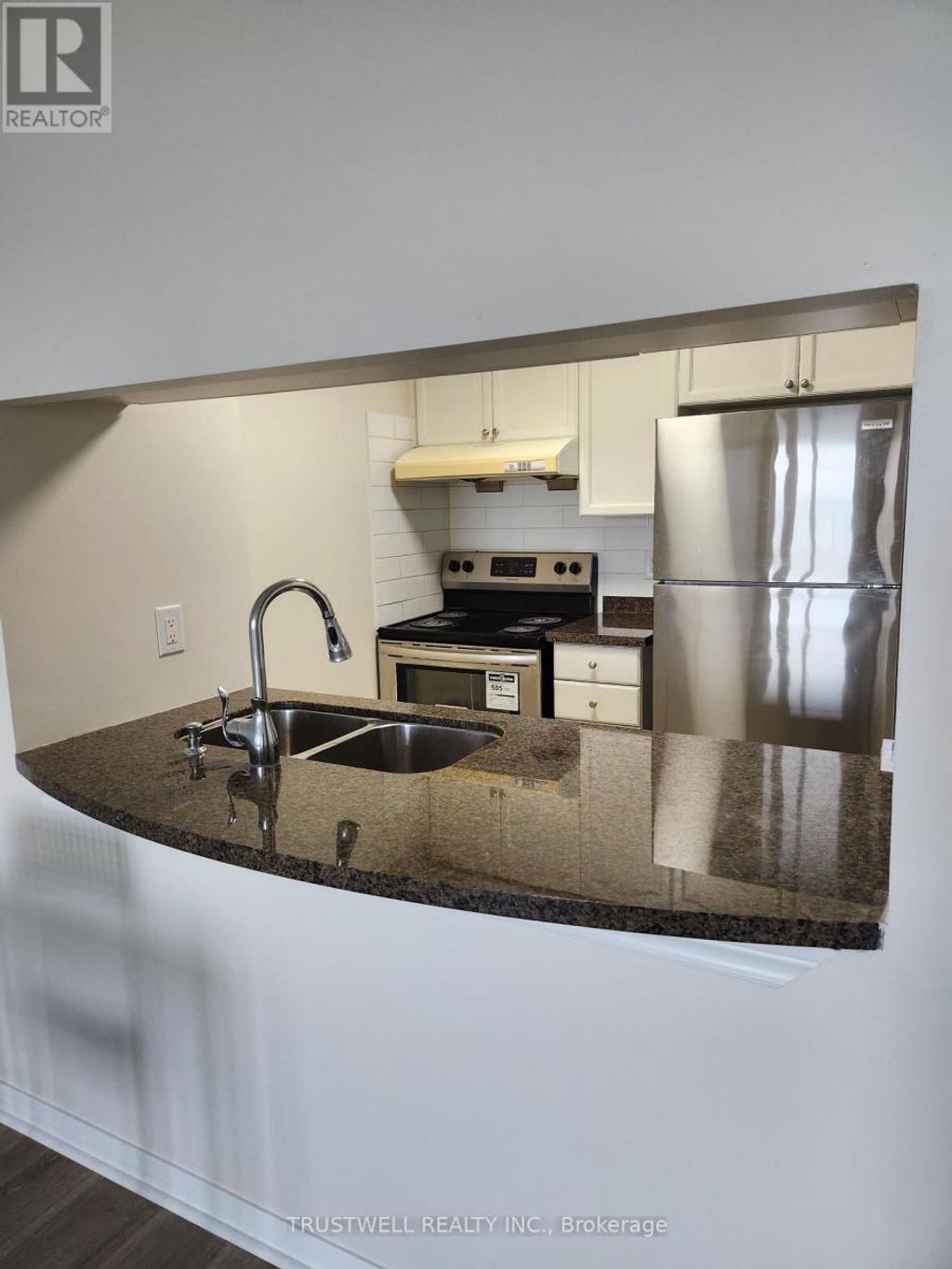1508 - 8 Hillcrest Avenue, Toronto (willowdale East)