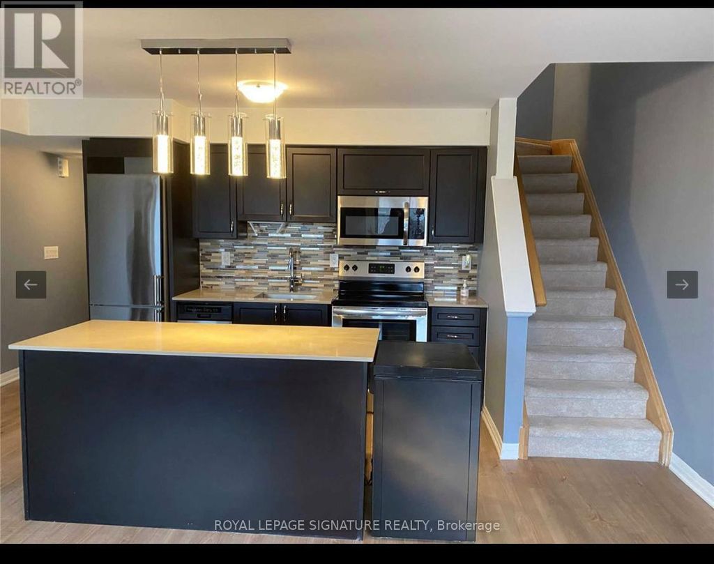 4 - 161 William Duncan Road, Toronto (downsview-Roding-Cfb)