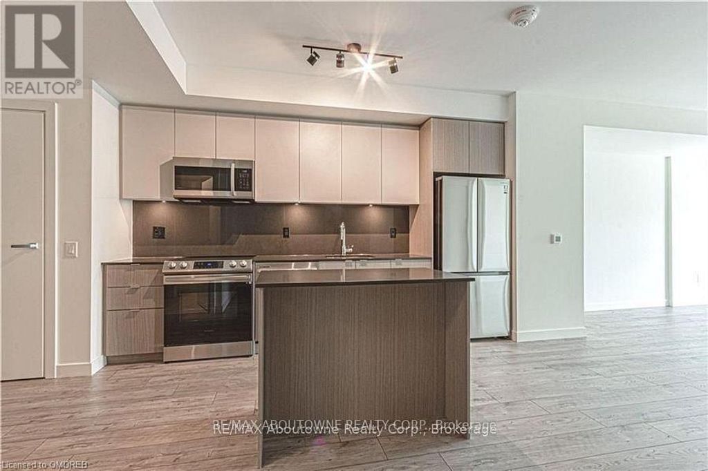B0416 - 133 Bronte Road, Oakville (br Bronte)