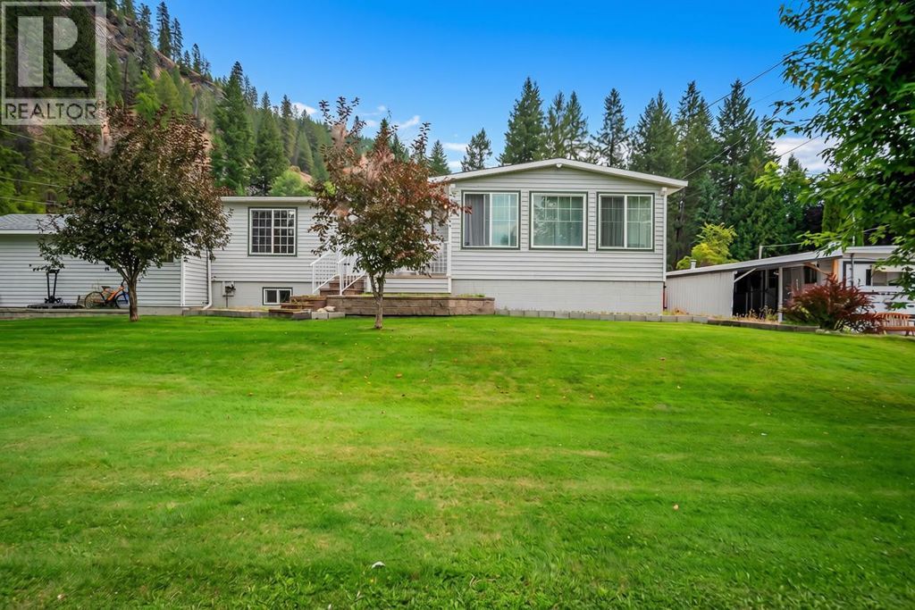 1664 Maida Road, Christina Lake