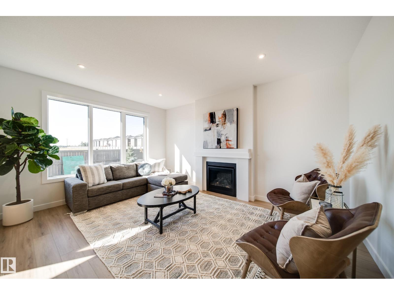 77 Chartres Cl, St. Albert