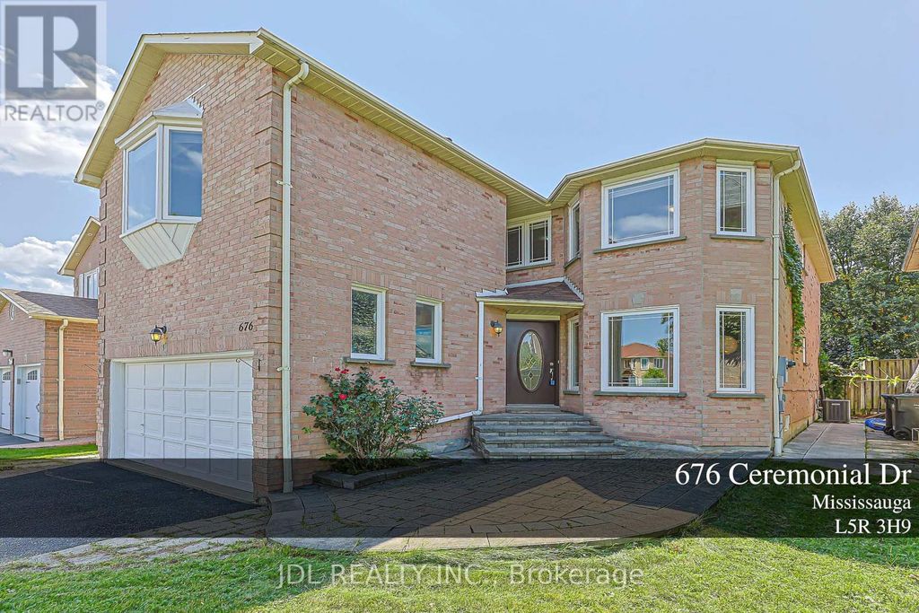 676 Ceremonial Drive, Mississauga (hurontario)
