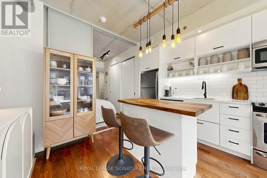 414 - 32 Trolley Crescent, Toronto (moss Park)